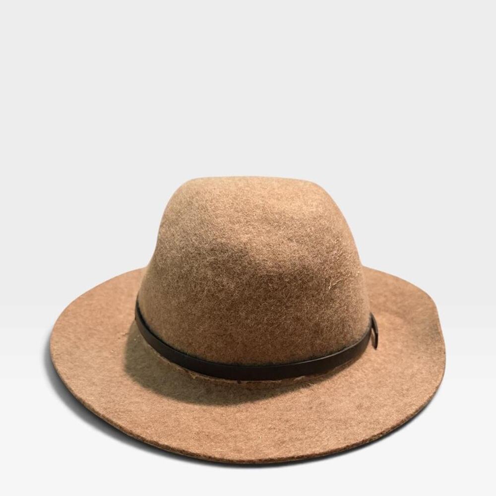 Tan felt fedora with leather band